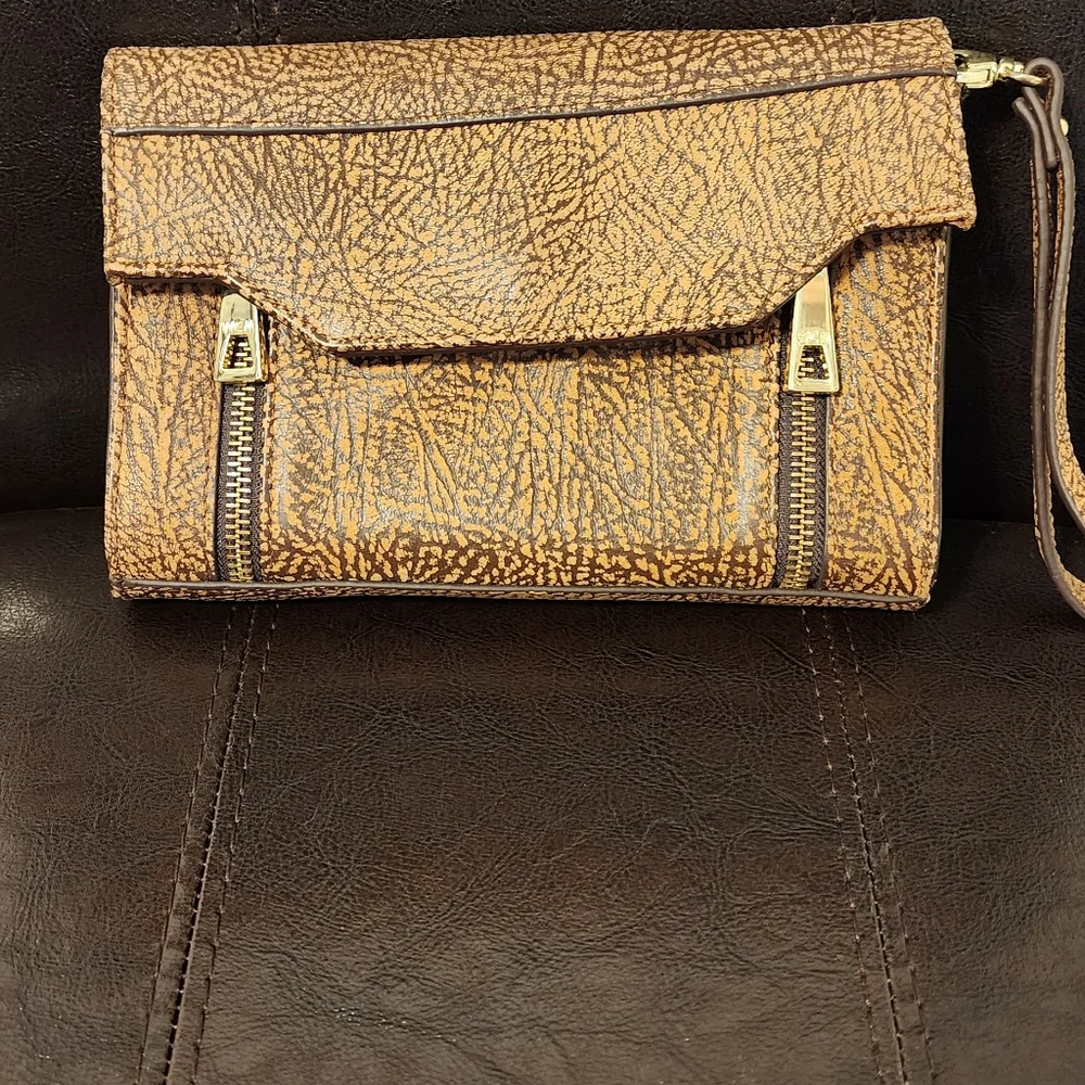 Leather wristlet never used no tags - Picture 5 of 5